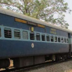 ട്രെയിന്‍ തട്ടി അമ്മ മരിച്ചു; മകള്‍ക്ക് പരിക്ക്