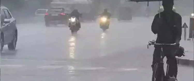 കേരളത്തിൽ ഇന്ന് മുതൽ ഇടിമിന്നലോട് കൂടിയ മഴക്ക് സാധ്യത; വിവിധ ജില്ലകളിൽ യെല്ലോ അലേർട്ട്